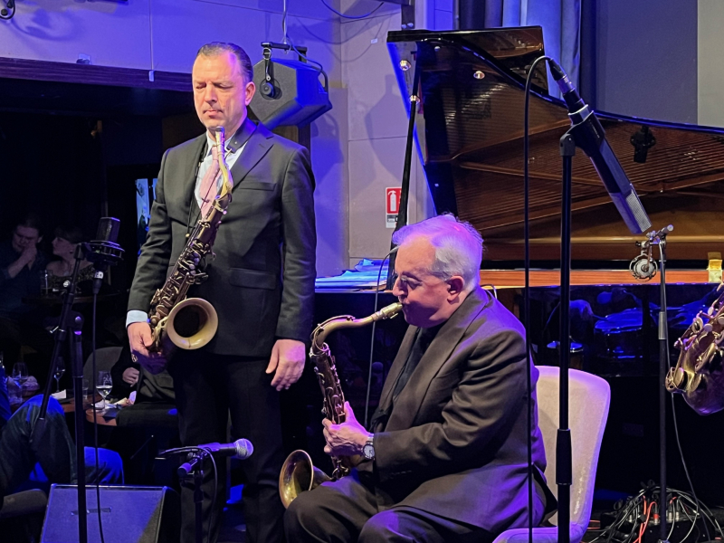 SOUTENEZ LE NOUVEAU PROJET DE MICHEL PASTRE THE THREE SWINGING TENORS.